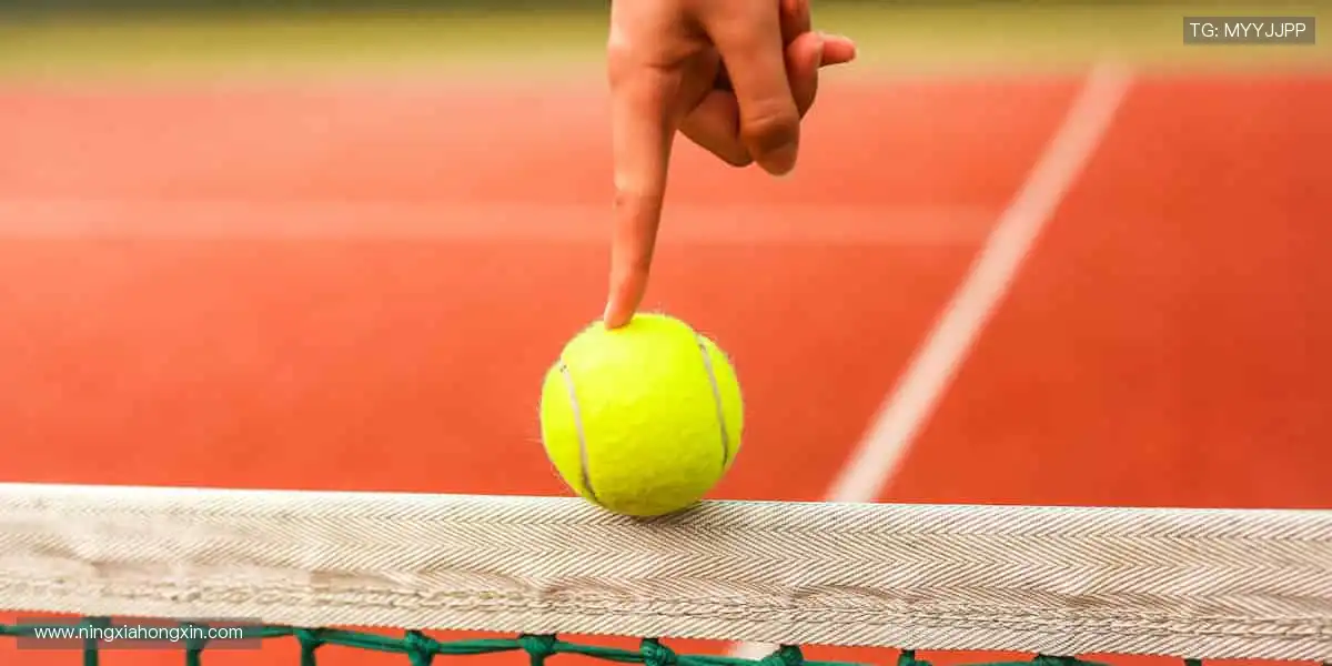 💻全球赛事，同步开启！AI 解说 + 弹幕互动，让观赛更嗨🎉